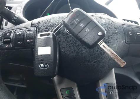 2015 Kia Sportage Lx z USA, uszkodzony, nr VIN KNDPB3AC4F7690063